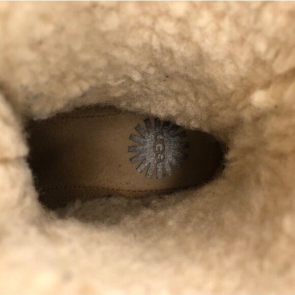 UGG Akadia Black Leather Winter Ankle Boots 6 - Picture 9 of 12